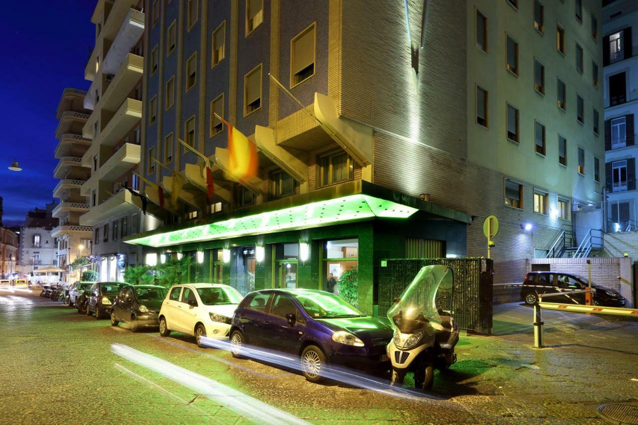 فندق ماجيستيك نابولي المظهر الخارجي الصورة